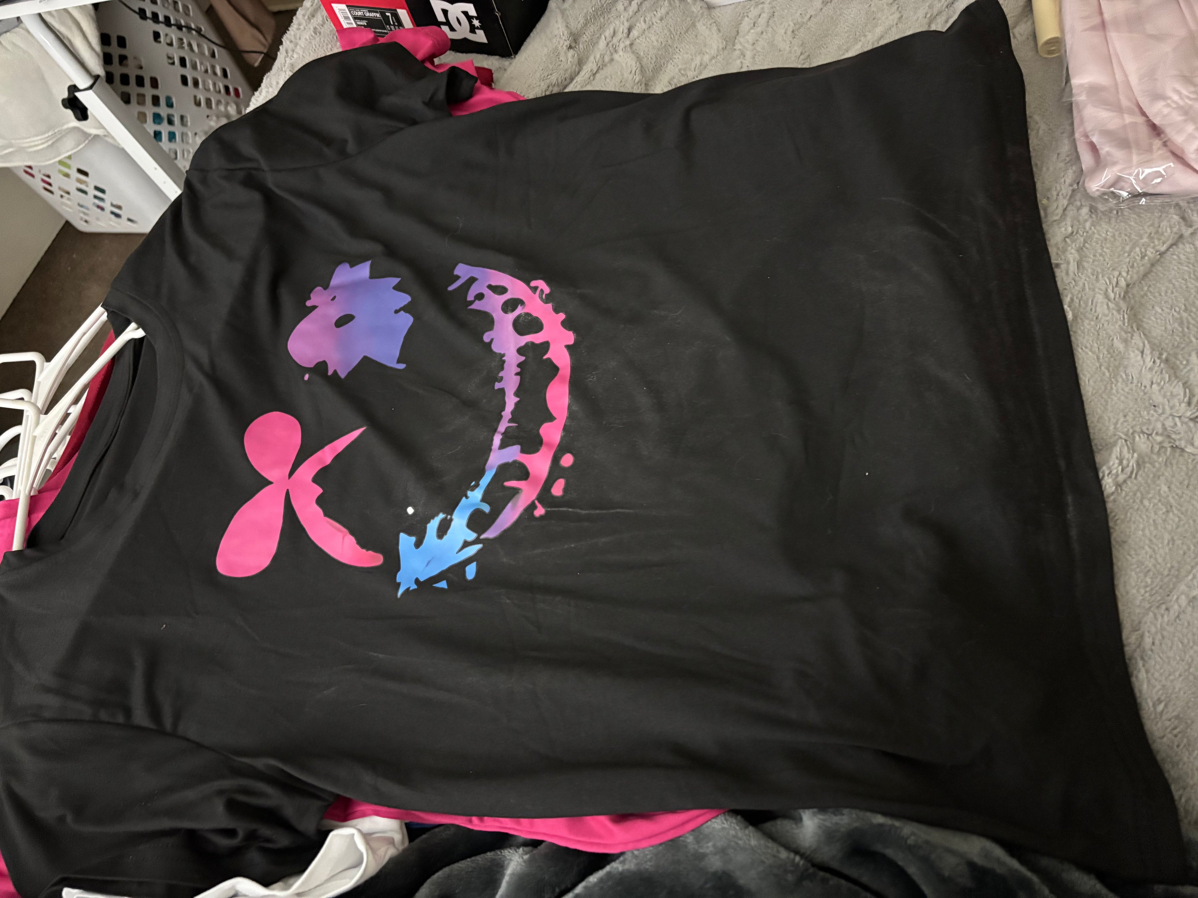 Short sleeve graphic tee