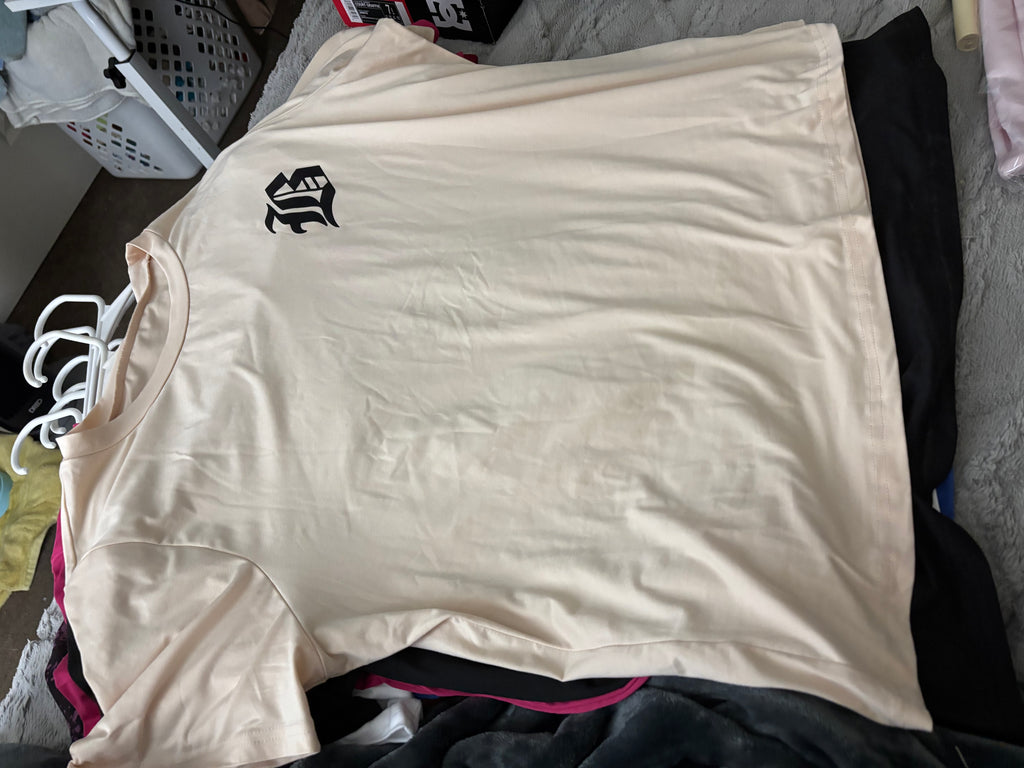 Short sleeve shirts